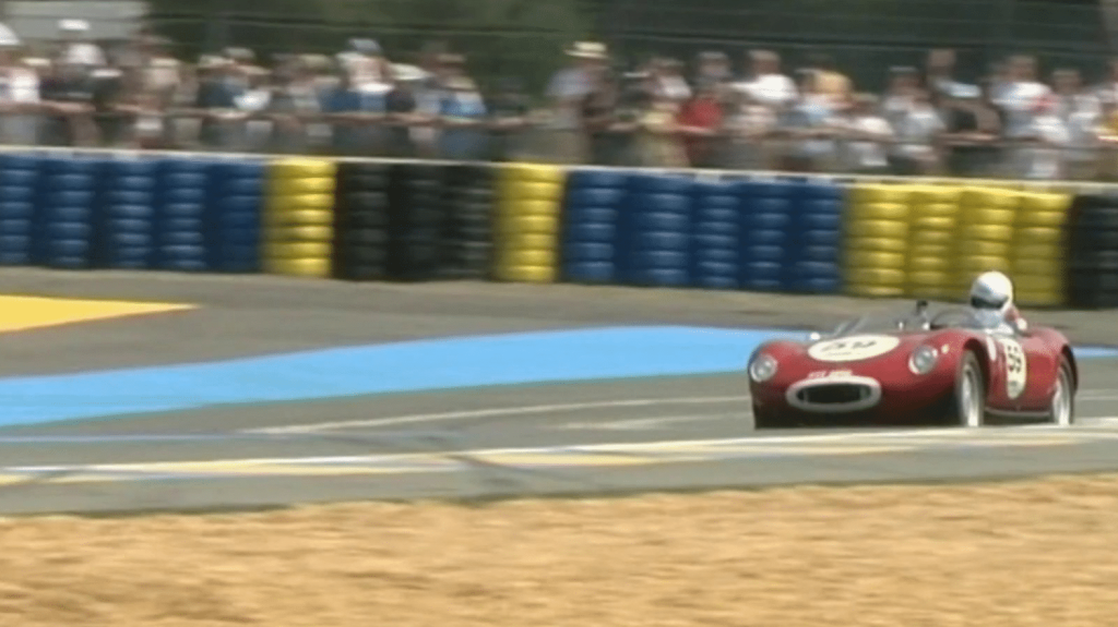 Patrimoine : la piste des 24 Heures du Mans sacrée monument préféré des Français
Mercredi 18 septembre sur France 3, les Français ont élu le mythique circuit des 24 Heures du Mans comme leur monument préféré. Créé en 1923, il accueille la plus célèbre des courses d'endurance.