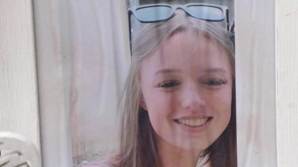 Disparition de Lina : l'ADN de l'adolescente retrouvé sur des cordes
Le procureur de la République de Strasbourg a fait de nouvelles révélations sur la disparition de Lina, jeudi 19 septembre. L'ADN de l'adolescente et celui du principal suspect ont été retrouvés sur des cordes, a-t-il indiqué.