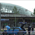 Grenoble : un agent municipal tué par arme à feu en pleine rue
Ce dimanche 8 septembre dans la ville de Grenoble un employé municipal a été tué par balle après avoir voulu intervenir sur un accident de circulation. l'auteur u crime est toujours en fuite.