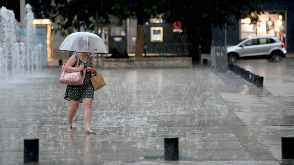 Pluie et inondations : la Savoie et l'Isère à leur tour placées en vigilance orange, six départements concernés au total
L'alerte a débuté à 10 heures en Isère et commencera à midi pour la Savoie.