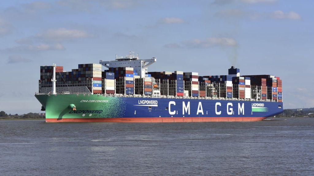 Transport maritime : l’armateur marseillais CMA-CGM se renforce au Brésil
Le groupe français a annoncé lundi l'acquisition du plus gros opérateur portuaire du Brésil, Santos Brasil, devenu le passage obligé du commerce international.