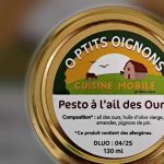 Suspicion de botulisme : cinq personnes dans un état grave
Cinq personnes d'une même famille ont été hospitalisées à Tours, en Indre-et-Loire, pour des cas probables de botulisme. L'intoxication a pour origine des conserves de pesto.