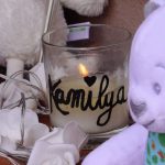 Fillette renversée lors d'un rodéo urbain : la colère et la douleur des habitants de Vallauris
Kamilya, la fillette de 7 ans renversée jeudi par une moto, est toujours dans le coma, samedi 31 août. L'accident a suscité énormément d'émotion à Vallauris (Alpes-Maritimes), mais aussi beaucoup de colère.