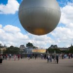 Paris 2024 : la vasque olympique finalement dégonflée
Beaucoup rêvaient que la vasque olympique continue de s’élever après le coucher du soleil dans le ciel de Paris, avec sa flamme 100% électrique à 60 mètres du sol, mais elle est, mardi, en plein démontage et ne restera pas aux Tuileries.