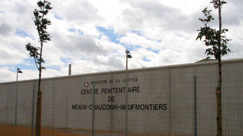 Information judiciaire ouverte après la mort d'un détenu, incarcéré par erreur dans la prison de Meaux-Chauconin en Seine-et-Marne
L'homme de 41 ans, mort dans sa cellule le 17 août dernier, n'aurait pas dû se trouver en prison.