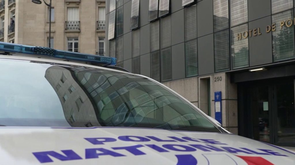 Fillette frappée à l'école : l’enseignante placée en garde à vue
Une petite fille de trois ans a été frappée par son enseignante, dans une école maternelle située dans le 15e arrondissement de Paris. Cette dernière a été placée en garde à vue.
