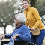 Salariés aidants : les entreprises sont-elles prêtes à négocier ?
Cinq millions de salariés en France aident un proche malade ou handicapé. Les entreprises sont-elles prêtes à favoriser leur équilibre entre vie pro et perso ?