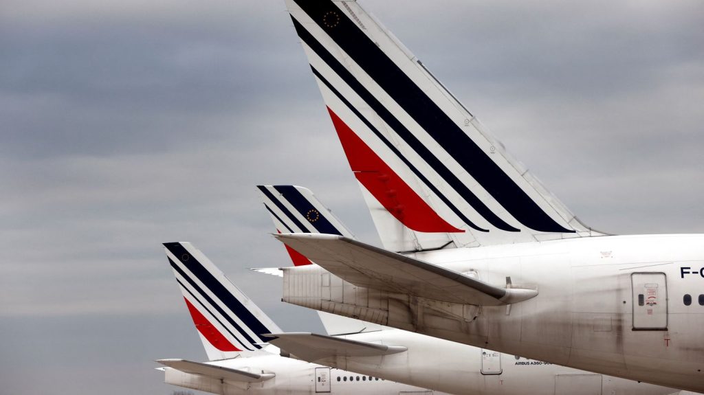 Les quatre aéroports de Corse sont fermés en raison des mauvaises conditions météo
Tous les vols prévus jeudi soir au départ et à l'arrivée de Bastia, d'Ajaccio, de Figari et de Calvi sont annulés.