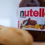 Ferrero va commercialiser en Europe une version vegan du Nutella
Cette nouvelle version du produit n'est "pas consommable par les personnes allergiques aux protéines de lait, car ce produit est fabriqué dans un établissement manipulant du lait", a précisé le groupe.