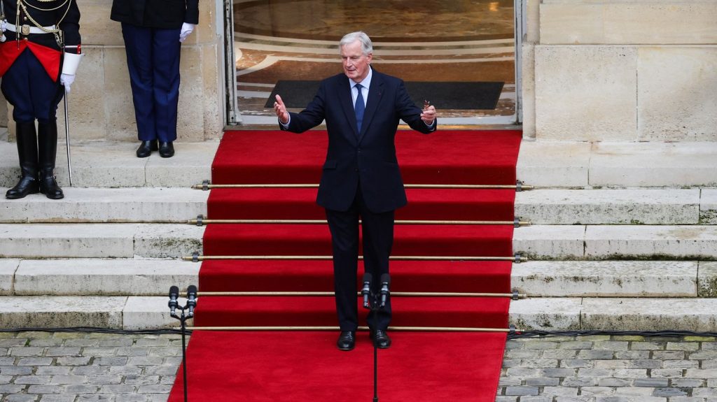 Podcast
À quoi ça sert un Premier ministre, une femme face à ses 51 violeurs et ZEvent : ça dit quoi ce 6 septembre ?
Ce vendredi 6 septembre, la France découvre son nouveau Premier ministre Michel Barnier, Gisèle Pélicot se lève et prend la parole au procès de ses 51 violeurs, et c'est le retour du marathon caritatif de streaming ZEvent.