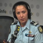 Hommage national à Éric Comyn : la porte-parole de la gendarmerie nationale déplore "une centaine de gendarmes blessés chaque année" à cause des refus d'obtempérer
Un hommage national, présidé par le ministre de l'Intérieur, sera rendu lundi après-midi à Nice à Éric Comyn, blessé mortellement lors d'un refus d'obtempérer le 26 juillet dernier.