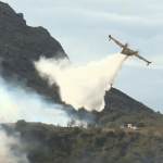 Pyrénées-Orientales : un incendie maîtrisé près de Castelnou
Dans les Pyrénées-Orientales, jeudi 12 septembre, les habitants de Castelnou ont été évacués et plus de 400 hectares ont brûlé. 350 pompiers sont mobilisés vendredi 13 septembre pour continuer de maîtriser le feu.