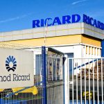 Le groupe Pernod Ricard regrette "une incompréhension" après l'indignation à Marseille provoquée par son partenariat avec le PSG
Sur les réseaux sociaux, le hashtag #boycottPernodRicard a été partagé des centaines de fois.
