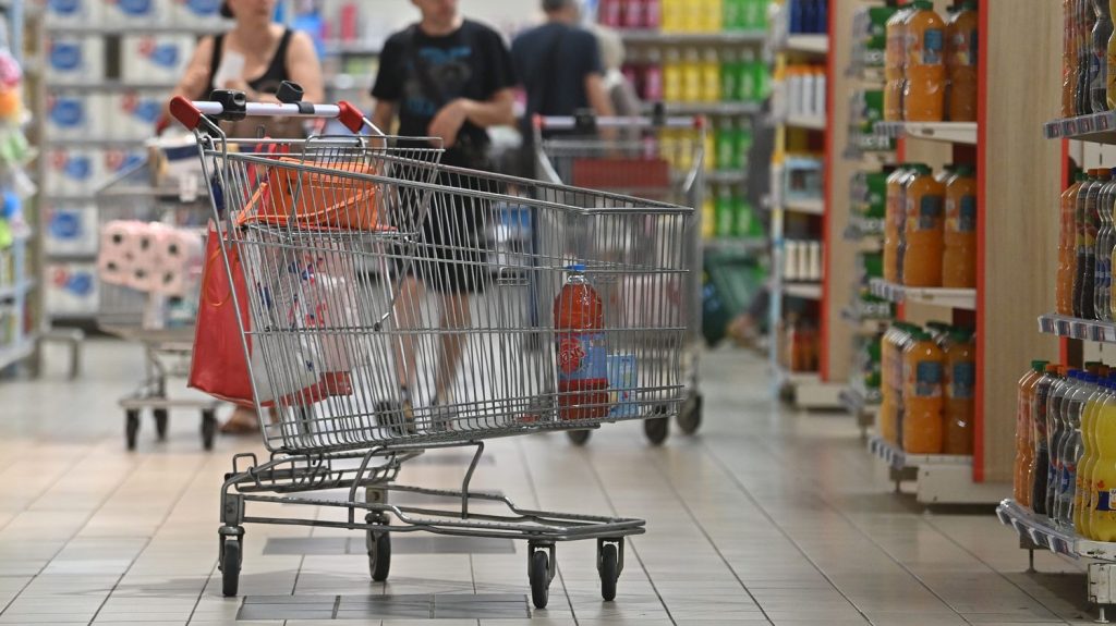L'inflation passe sous les 2%, quelles conséquences pour la croissance ?
L’inflation est repassée en août sous la barre symbolique des 2%, une première en France depuis 2021. Est-ce que cela peut relancer la consommation ?