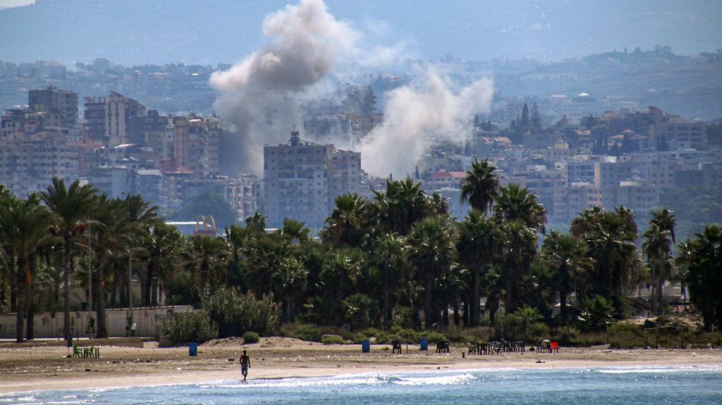 Podcast
Des auditeurs libanais témoignent, une arnaque au CPF et un musée Nintendo : ça dit quoi ce 26 septembre ?
Ce jeudi 26 septembre, des auditeurs libanais de "Ça dit quoi" témoignent de leur peur d'une guerre avec Israël, cinq personnes sont soupçonnées d'avoir arnaquer le compte personnel de formation de plusieurs millions d'euros et un musée Nintendo prépare son ouverture au Japon.