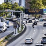 La vitesse sur le périphérique parisien sera limitée à 50 km/h à partir du 1er octobre, annonce Anne Hidalgo
Il était jusqu'ici possible de rouler au maximum à 70 km/ sur le boulevard qui entoure la capitale.