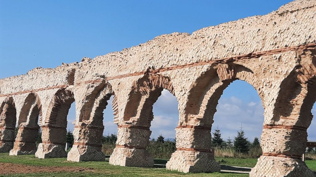 Reportage
Loto du patrimoine : comment les subventions ont permis de sauver l'"exceptionnel" aqueduc romain du Gier
En 2018, ce monument historique de la région lyonnaise a bénéficié d'une subvention de 96 000 euros pour contribuer à sa rénovation grâce à la première édition du Loto du patrimoine en 2018.