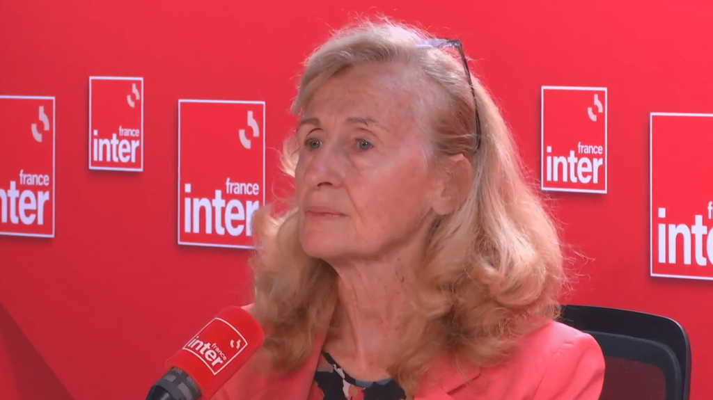 Rentrée scolaire 2024 : "Nous faisons vraiment tout pour qu'il y ait un professeur devant chaque classe", soutient la ministre de l'Éducation
Nicole Belloubet assure sur France Inter que "dans l'immense majorité des cas, les professeurs sont là", mais "n'exclut pas quelques cas ponctuels".