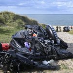 Naufrage d'un bateau de migrants : ce que l'on sait du drame qui a fait huit morts au large d'Ambleteuse
Huit migrants sont morts dans le naufrage de leur embarcation clandestine dans la nuit de samedi à dimanche au large du Pas-de-Calais.