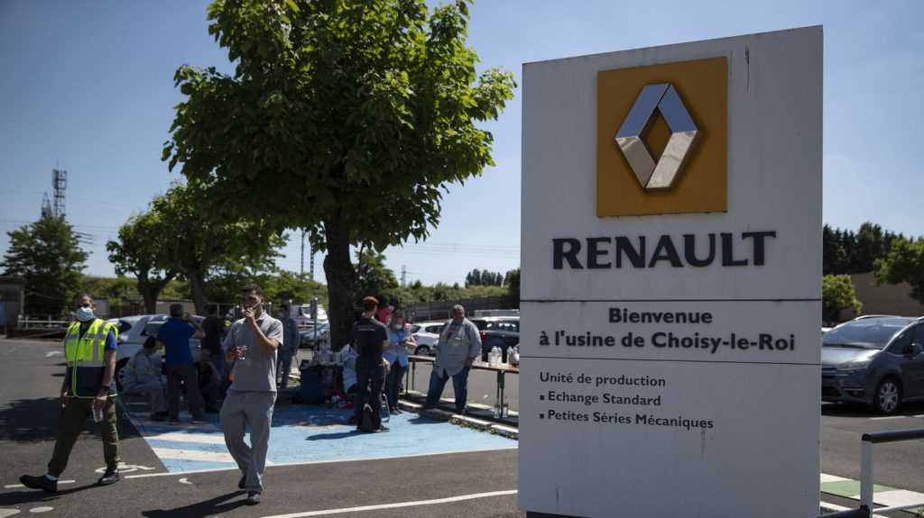Automobile : la direction de Renault et les syndicats entament des négociations sociales
Prévues de longue date, elles portent sur l'évolution des effectifs durant les trois prochaines années.