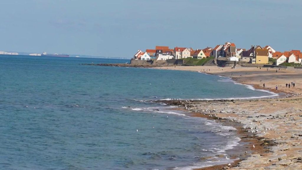 Traversée de la Manche : un nouveau naufrage a fait huit morts
Deux semaines après que douze migrants ont trouvé la mort en tentant de traverser la Manche, un nouveau drame est intervenu en mer. Cette fois-ci, huit personnes ont perdu la vie, dimanche 15 septembre.