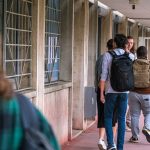 Groupes de besoins, brevet obligatoire, évaluations des élèves... Les dossiers brûlants de la rentrée scolaire
Plusieurs nouveautés attendent les élèves qui font leur rentrée lundi, mais des inconnues subsistent, en raison de réformes annoncées, dont l'application dépendra d'un futur gouvernement.