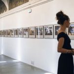 À Perpignan, l'exposition "La tragédie de Gaza" du photographe Loay Ayyoub déclenche une polémique à Visa pour l'Image
La 36e édition de Visa pour l'Image, inaugurée avec l'exposition "La tragédie de Gaza", a débuté d'emblée par une controverse. Le Maire RN de Perpignan Louis Alliot a refusé de remettre le Prix de la ville au photoreporter gazaoui Loay Ayyoub. Le Festival du photojournalisme se poursuit jusqu'au 15 septembre.