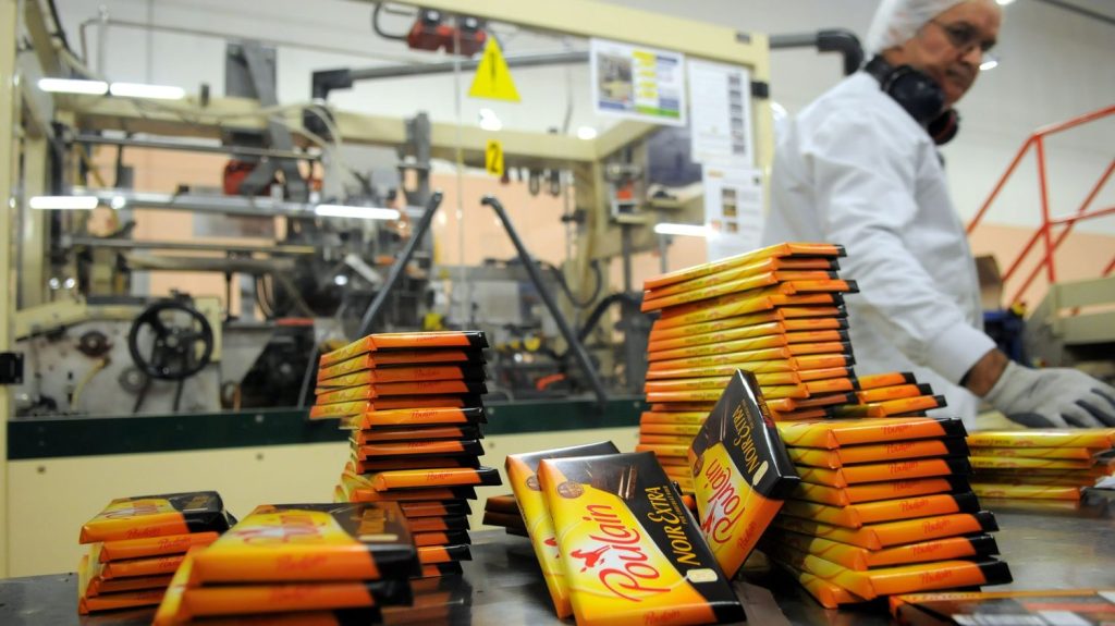 L'usine de chocolat Poulain près de Blois intégralement reprise par le groupe Andros
L'accord trouvé mardi prévoit de garder les 109 salariés.