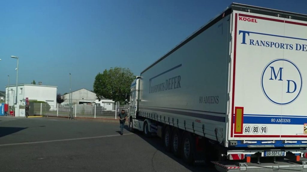 Poids lourds : les vols de cargaison explosent dans l’Oise
Les vols de cargaison sont en recrudescence sur les stations d’autoroute de l’Oise. La gendarmerie a noté une augmentation de ces délits de 40 % en un an.