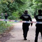 Etudiante retrouvée morte au bois de Boulogne : un suspect de 22 ans interpellé en Suisse
Le corps partiellement enterré de la jeune Philippine, 19 ans, avait été découvert samedi lors d'une battue organisée par des proches.