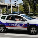 Agent municipal tué à Grenoble : le suspect avait déjà été condamné dans une affaire de meurtre
L'homme "était présent à proximité du meurtrier lors du meurtre" de Luc Pouvin, en 2015, près de Grenoble, selon le parquet. Il avait été condamné à huit mois de prison pour port d'arme.