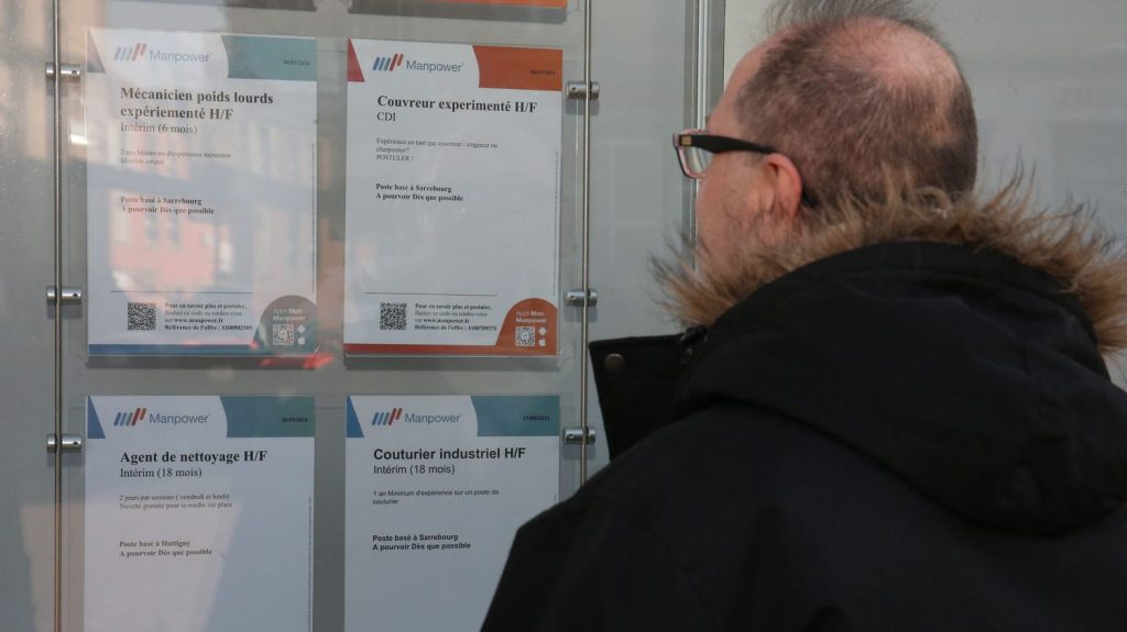 Emploi : en France 58,4% des seniors ont un travail, un taux au plus haut niveau depuis 1975, mais en dessous de la moyenne européenne
La Dares publie mercredi ses chiffres sur la place des seniors sur le marché du travail.