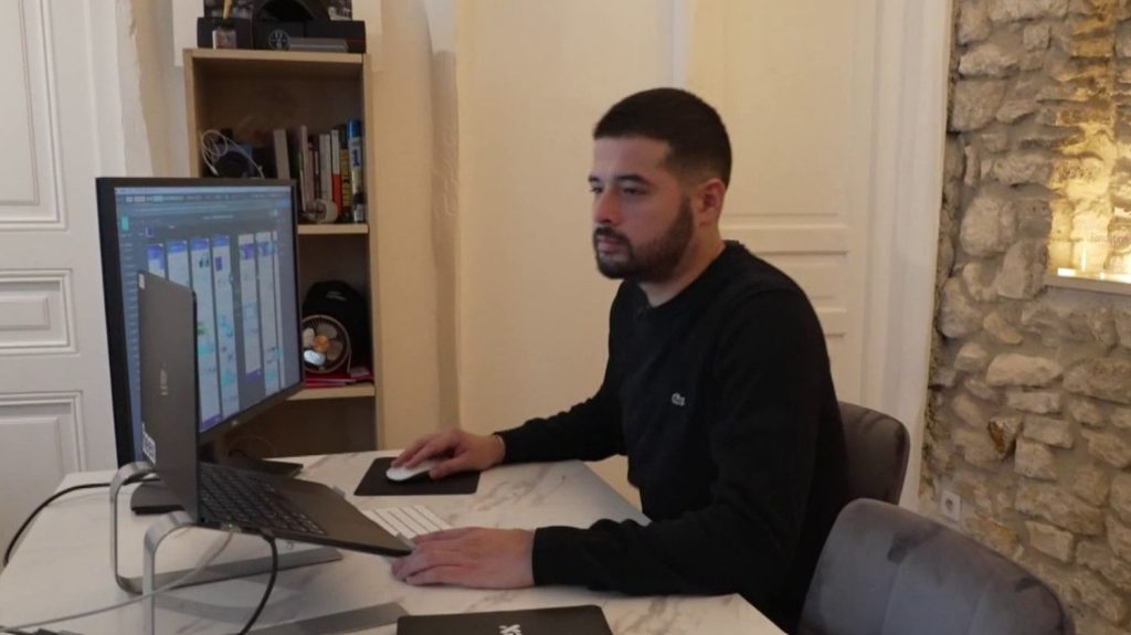 Entreprises : le télétravail est-il voué à disparaître ?
Aujourd'hui, les Français ne sont plus que 24 % à télétravailler trois jours ou plus par semaine. Les chefs d'entreprise sont de plus en plus nombreux à s'opposer à cette pratique.