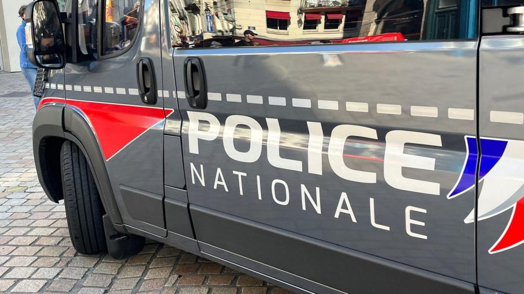 Une élue de Saint-Pierre-des-Corps, en Indre-et-Loire, agressée au cou par un individu
Un homme d'une quarantaine d'années a été interpellé mercredi.