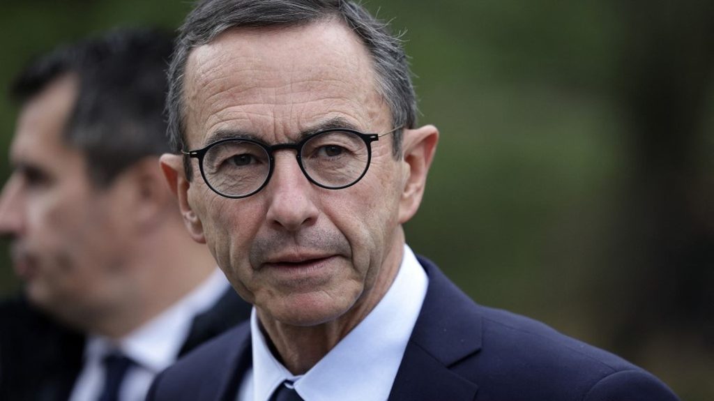 Manifestations des agriculteurs : le ministre de l'Intérieur, Bruno Retailleau, donnera des consignes de "bienveillance"
"Je demande aussi aux agriculteurs d'éviter la violence, qui serait injustifiable", a-t-il ajouté dans un entretien à "La Dépêche du Midi".