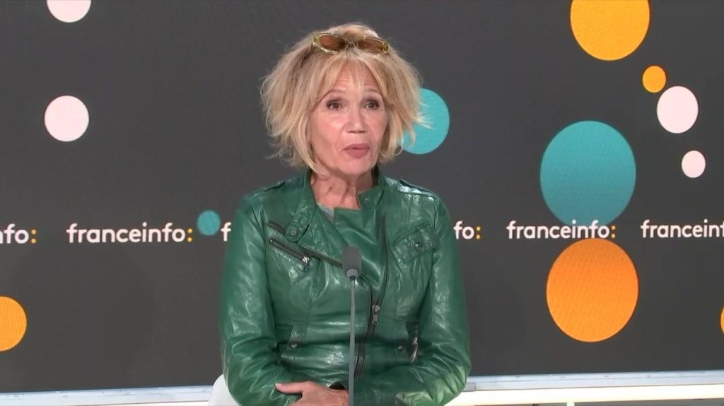 Clémentine Célarié dans le rôle d’une aidante pour France 5 : "Tout le monde devrait vivre ça"
Les comédiens Bruno Solo et Clémentine Célarié ont participé à la série documentaire Aidants, il est temps de les aider, diffusée mardi en prime time sur France 5.