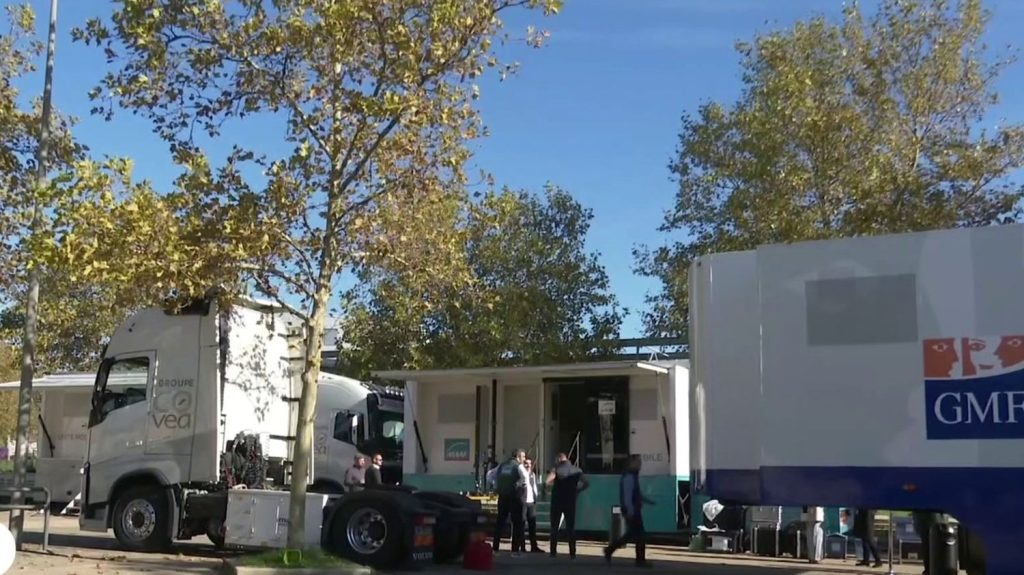 Inondations dans le Rhône : comment les assureurs s'organisent-ils ?
Alors que plusieurs départements ont été inondés, les sinistrés attendent des remboursements complets et rapides.