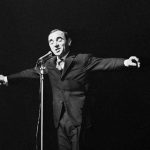 Le jour où la carrière de Charles Aznavour a basculé avec "Je m'voyais déjà"
Incarné par Tahar Rahim dans le biopic "Monsieur Aznavour" qui sort mercredi au cinéma, le "Grand Charles" est entré au Panthéon de la chanson française un soir mémorable de décembre 1960.