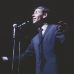 "Amsterdam" de Jacques Brel : les secrets d'une chanson mythique
La chanson "Amsterdam" de Jacques Brel fête ses 60 ans. Lorsque l'artiste l'a présentée à l'Olympia, il s'attendait à un échec. Mais avec son crescendo et ses paroles crues sur la vie des dockers du port, elle est pourtant devenue une chanson de légende.