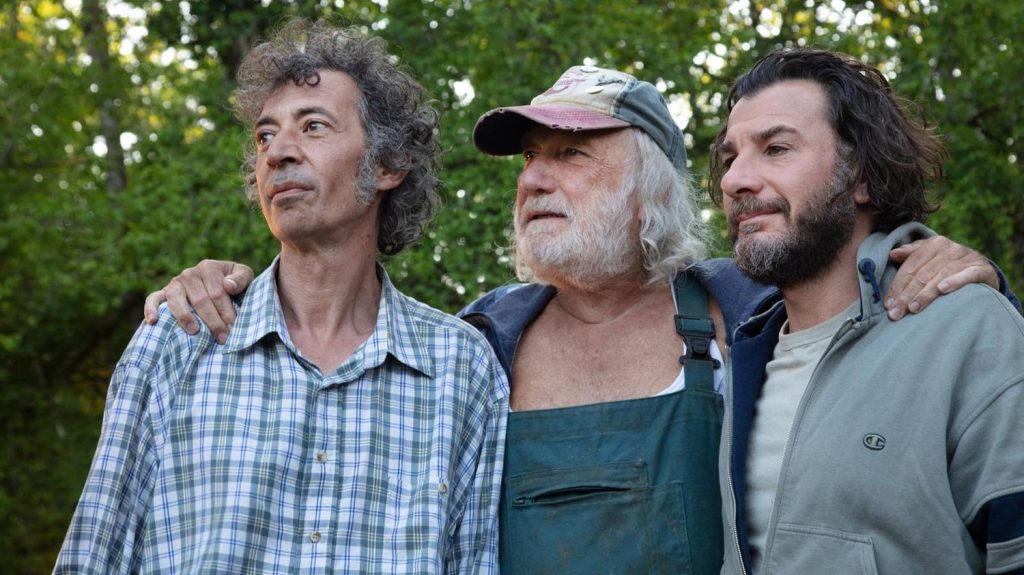 Cinéma : "C'est le monde à l'envers", une comédie qui parle de la crise climatique
Le nouveau film de Nicolas Vanier parle d'une France traversée par une crise économique et climatique. Une comédie au casting 5 étoiles qui invite à réfléchir sur le sort de la planète.