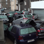 :
Vidéo
Crues et inondations : les habitants de Rive-de-Gier stupéfaits devant l'ampleur des dégâts
Les inondations ont provoqué des dégâts impressionnants à Rive-de-Gier, dans la Loire. Les habitants ont encore du mal à réaliser ce qu'il s'est passé, dans la matinée du vendredi 18 octobre. Des dizaines de voitures ont notamment été emportées par le courant.