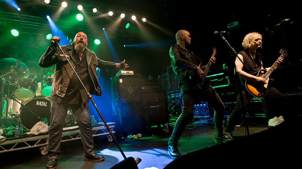 Paul Di'Anno, ancien chanteur d'Iron Maiden, est mort à l'âge de 66 ans
Le chanteur des premiers albums du groupe de heavy metal, Paul Andrews de son vrai nom, souffrait de problèmes de santé.