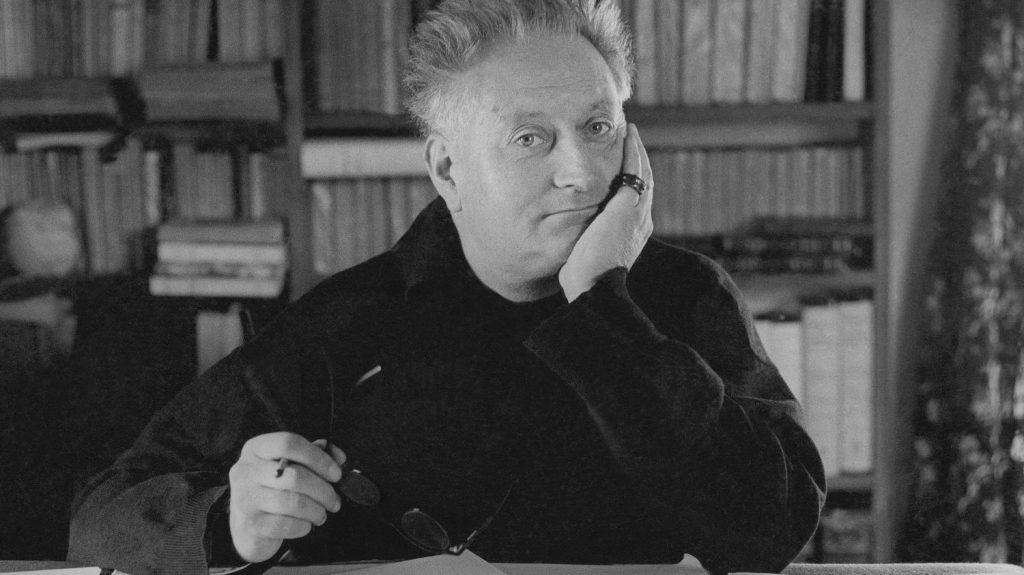 Un inédit de Jean Giono, longtemps considéré comme perdu, vient d'être publié
Un chercheur en histoire a retrouvé un carnet de voyage de l'écrivain provençal, mort en 1970, récit d'une longue marche dans la Haute-Drôme.
