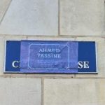 Apologie du terrorisme : des plaques de rues recouvertes de noms de leaders du Hamas à Poitiers, le préfet de la Vienne saisit le procureur
L'action a été relayée par le Mouvement Jeunes communistes de France de la Vienne qui affirme ignorer que le nom du chef du Hamas, tué par Israël, figurait sur l'une des plaques.