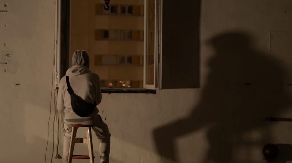 Trafic de drogue : des enfants à la solde des gangs
À Marseille, la guerre entre les gangs fait couler beaucoup de sang, et parfois par la main d’enfants influençables et attirés par l’argent facile.
