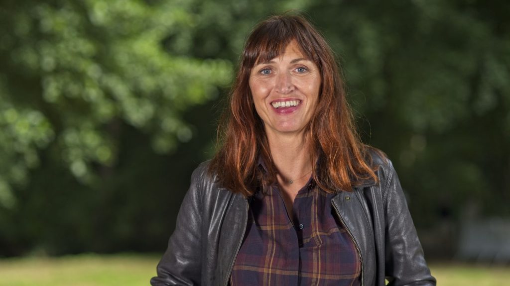 Vanessa Springora publiera son deuxième livre en janvier, une enquête sur son grand-père
Dans ce nouveau récit autobiographique, l'auteure du "Consentement" remonte le fil de son histoire familiale.