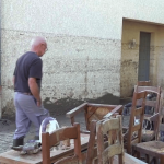 Inondations en Ardèche : des montagnes de gravats à évacuer à Limony
À Limony, en Ardèche, l’heure est au déblaiement des tonnes de gravats et de mobilier détruit, lundi 21 octobre. Le travail, titanesque, a débuté.