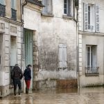 Dépression Kirk : en Seine-et-Marne, le centre-ville de Crécy-la-Chapelle évacué par les pompiers
L'électricité a également été coupée "pour des raisons de sécurité" dans le centre-ville de cette commune de près de 5 000 habitants.