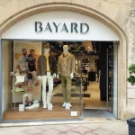 Les boutiques de la marque française de vêtements Bayard, en liquidation judiciaire, ferment leurs portes samedi
Une dernière audience a eu lieu mardi devant le tribunal de commerce de Dijon. Mais l'emblématique marque de prêt-à-porter Bayard n'a pas réussi à trouver de repreneur, rapporte France Bleu Bourgogne mercredi.