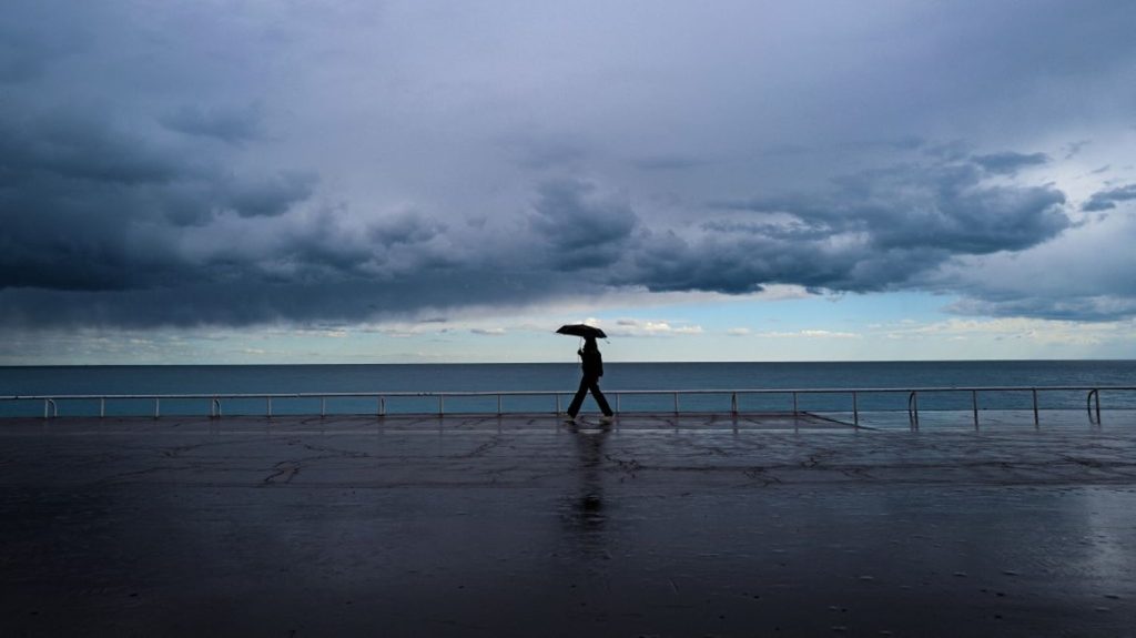 Les établissements scolaires des Alpes-Maritimes seront fermés jeudi en raison des pluies et des orages
Le département est placé en vigilance orange "pluie-inondation" et "orages", jeudi.